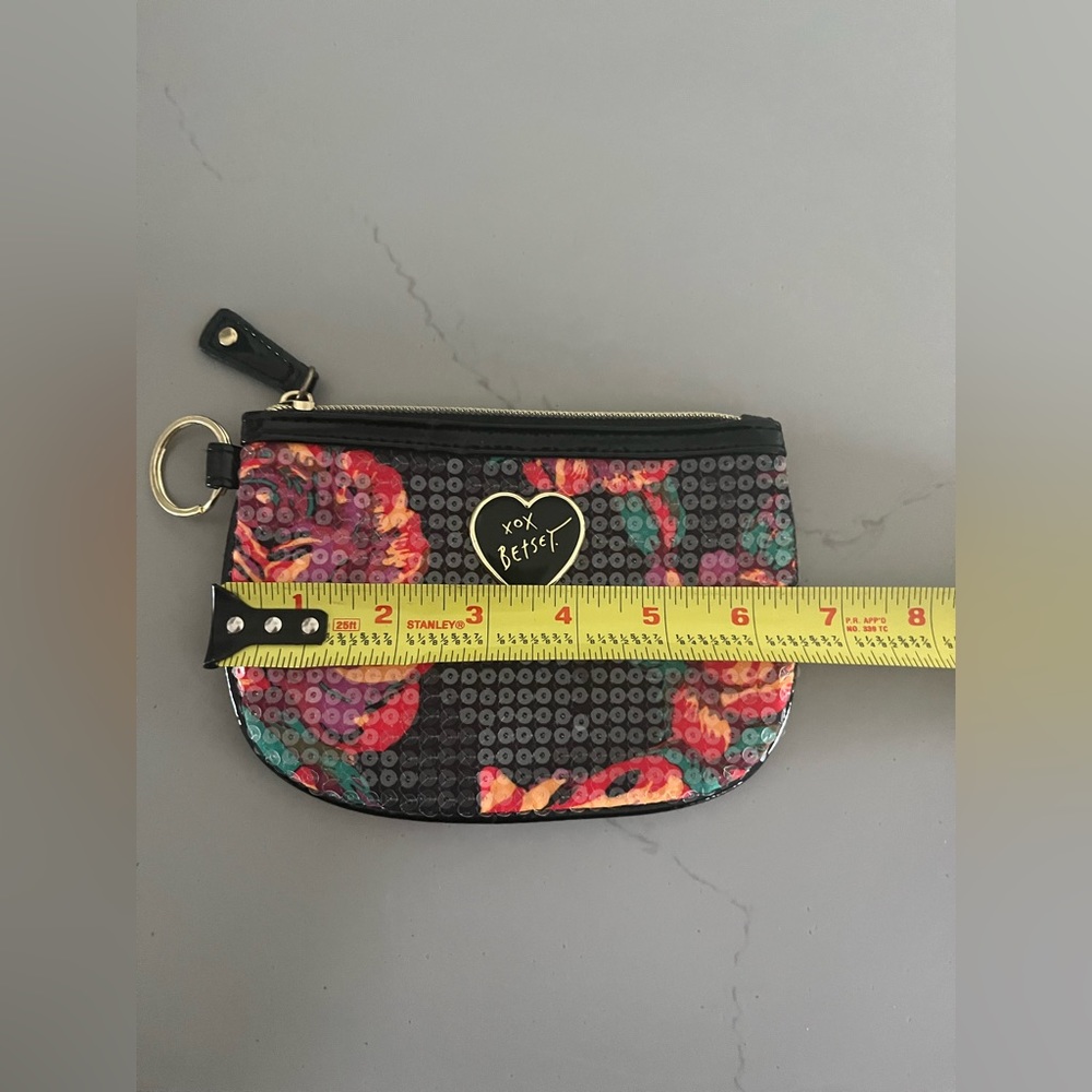 Betsy Johnson Wallet / Keychain - Picture 3 of 6